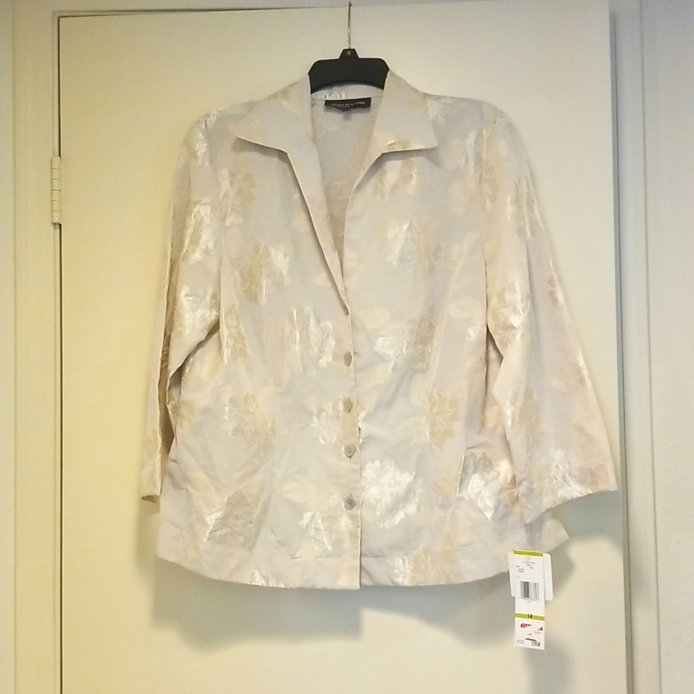 Jones New York Women's blouse Champagne Size 14
